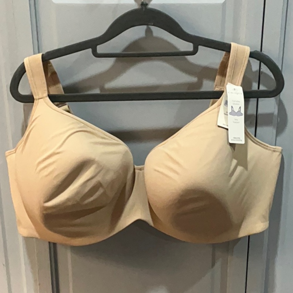 Cacique Cream Full Coverage Bra with Molded Cups